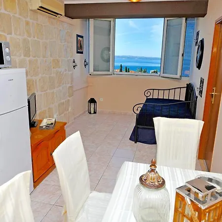 Sunset Apartment *