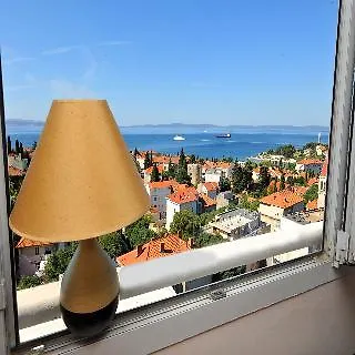 Sunset Apartment Split